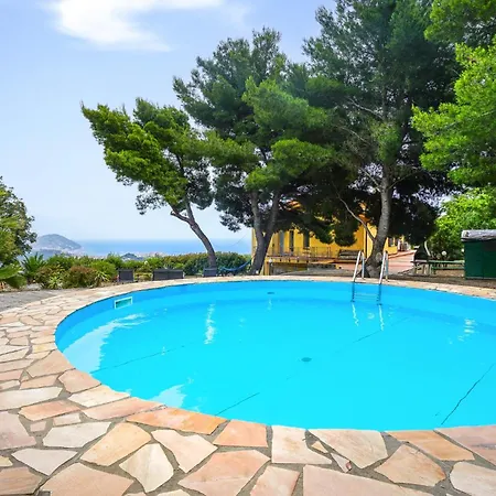 아파트 3 Bedroom Amazing In *