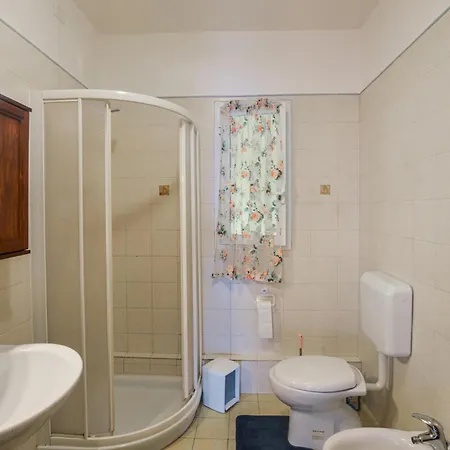 Appartement 3 Bedroom Amazing In Imperia